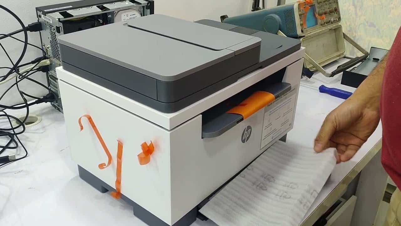 Kỹ thuật viên chuyên sửa máy in HP làm việc tận nơi cho doanh nghiệp