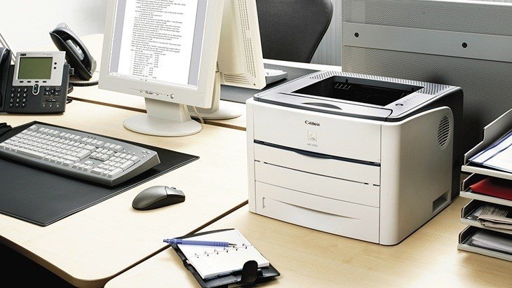 Vị trí đặt máy in bằng phẳng và chắc chắn