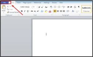 Giao diện menu File trong Word với tùy chọn Print được đánh dấu để thực hiện cách in Word trên máy tính.