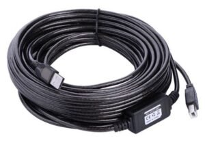 Người dùng kiểm tra dây kết nối máy in với máy tính chuẩn USB trước khi sử dụng