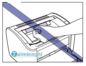Hướng dẫn cách lấy giấy kẹt gần hộp mực máy in an toàn