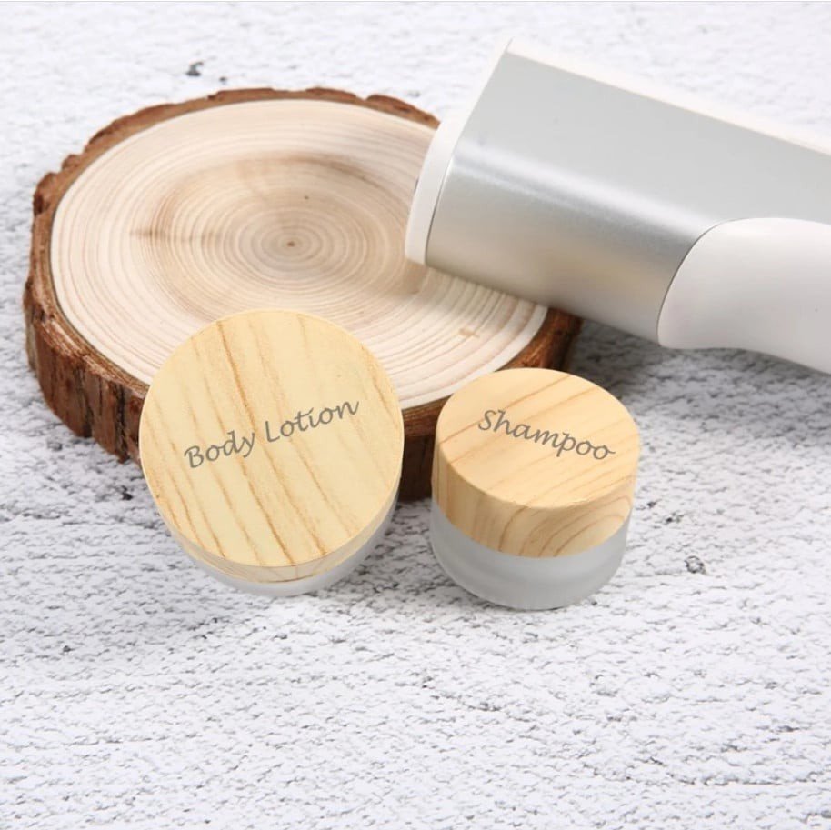 Sản phẩm in thực tế từ máy in cầm tay Aturos Printpen Evebot trên đa dạng vật phẩm