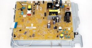 Main nguồn máy in chịu trách nhiệm cung cấp điện năng cho toàn bộ hệ thống
