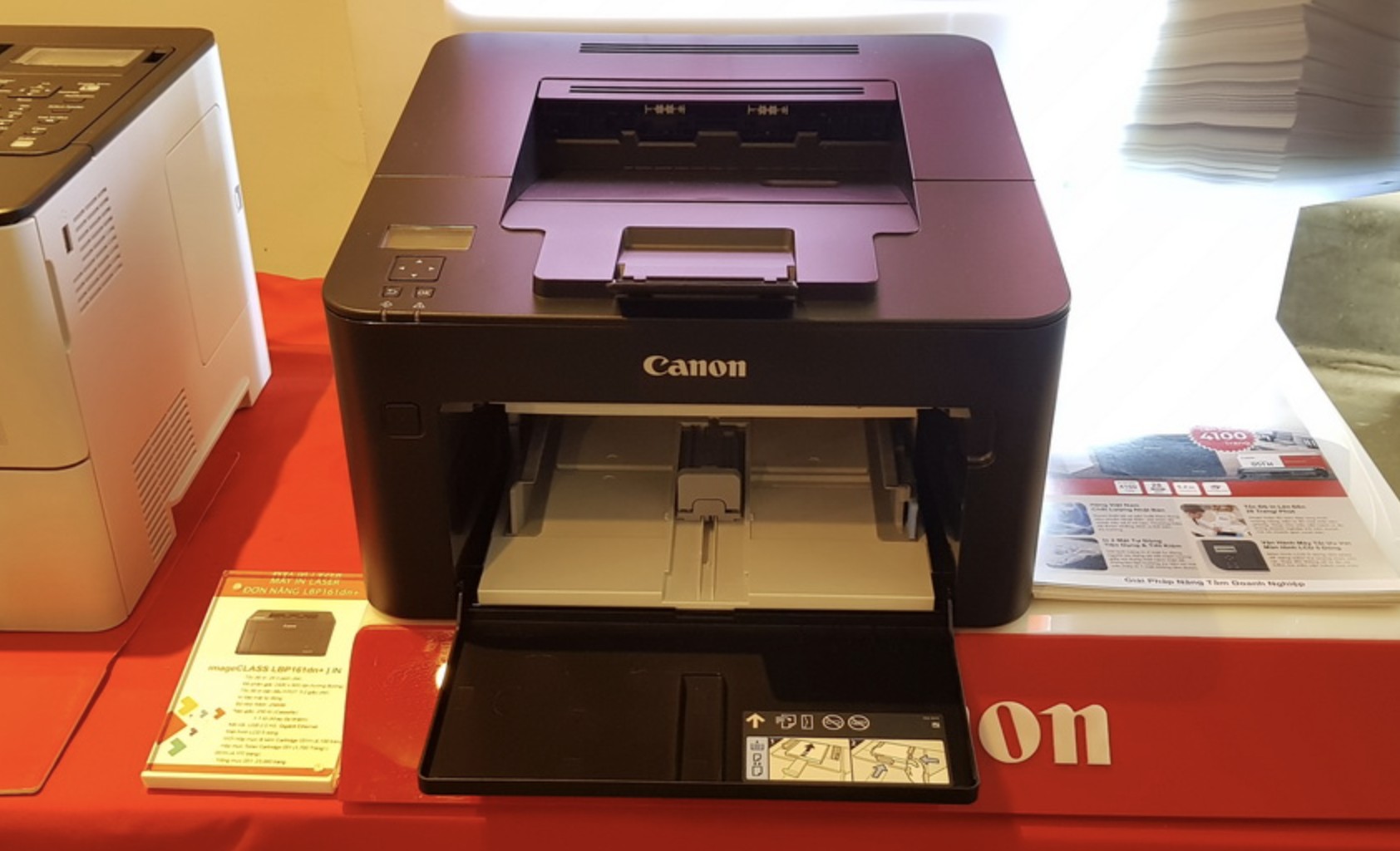 Thiết kế khay giấy của máy in Canon LBP161DN plus