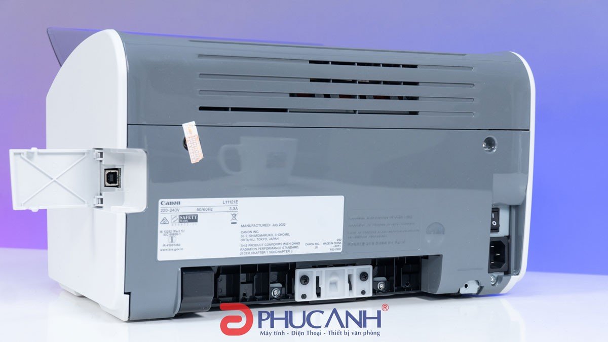 Khay giấy và cổng kết nối USB của máy in Canon LBP2900