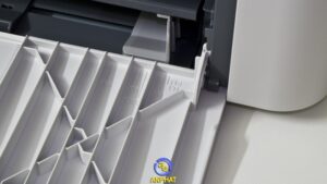 Khay nạp giấy phía trước của máy in Canon LBP 2900 với các chỉ dẫn khổ giấy