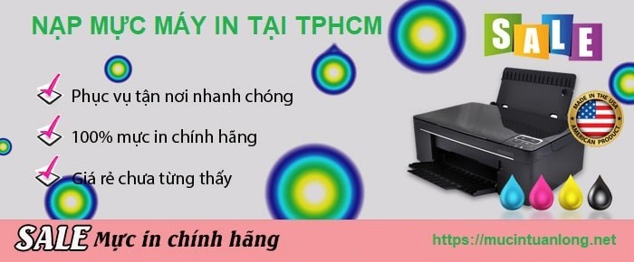 Dịch vụ Nạp Mực Máy In TPHCM Chuyên Nghiệp Kỹ thuật viên đang nạp mực máy in tận nơi tại văn phòng TPHCM