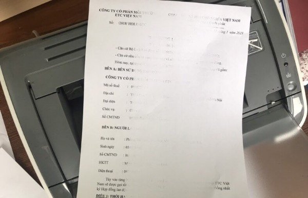 Giấy ẩm hoặc không phù hợp gây lỗi bản in máy in bị nhòe