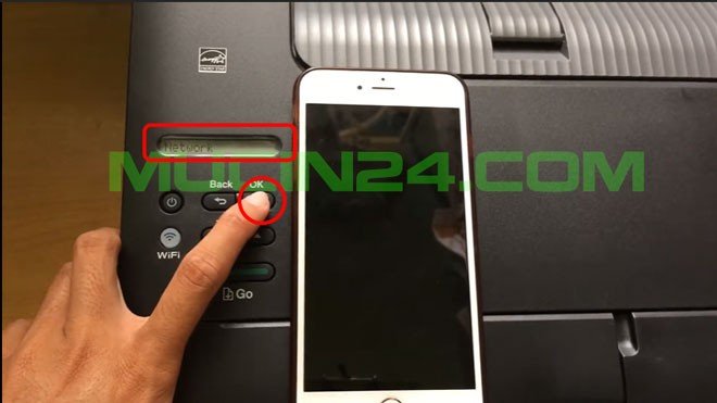 Màn hình máy in hiển thị menu Network