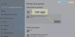 Thông báo hệ thống đang tải xuống ứng dụng hoặc driver cho máy in vừa chọn