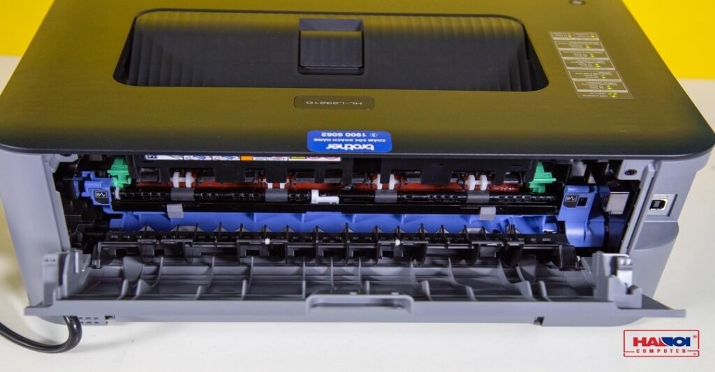 Máy in laser Canon LBP 3300 với thiết kế nhỏ gọn