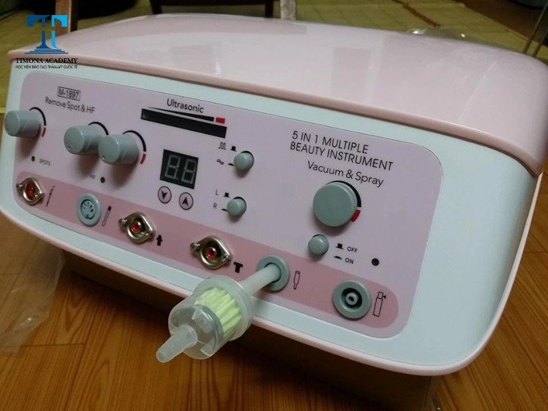 Các phụ kiện đi kèm máy làm đẹp 5 trong 1 và công dụng từng loại