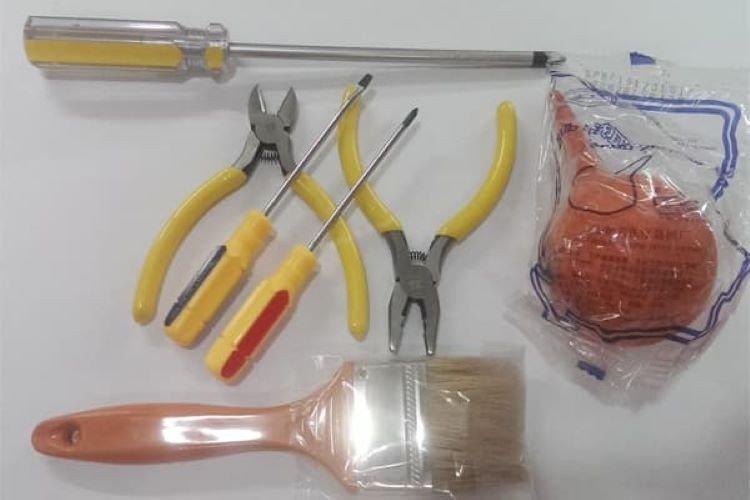 Chuẩn bị dụng cụ để lắp hộp mực máy in Canon 2900