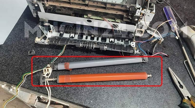 Minh họa lỗi bản in bị nhòe mực, kẹt giấy trên máy in Canon 2900