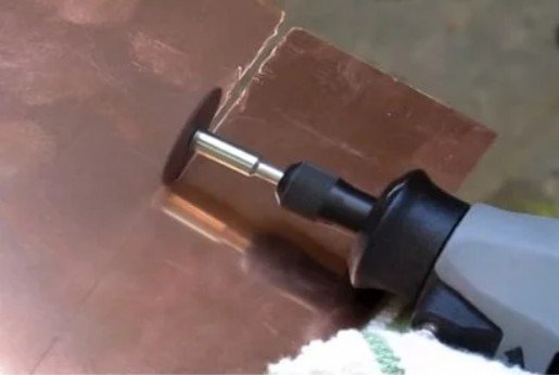 Cắt phíp đồng theo kích thước thiết kế cho dự án làm mạch in thủ công