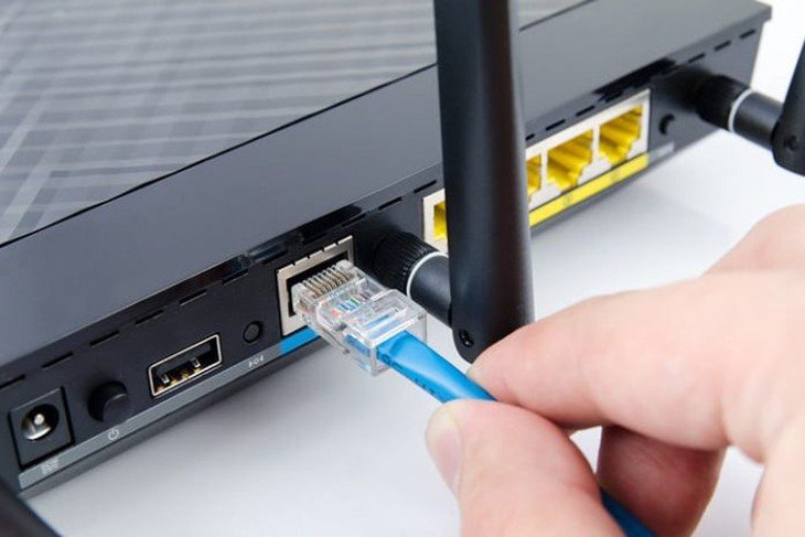 Cổng kết nối mạng LAN trên máy in cho việc cài đặt máy in mạng nội bộ