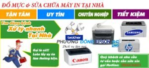 Kỹ thuật viên đang đổ mực máy in Brother tại nhà khu vực Thanh Xuân