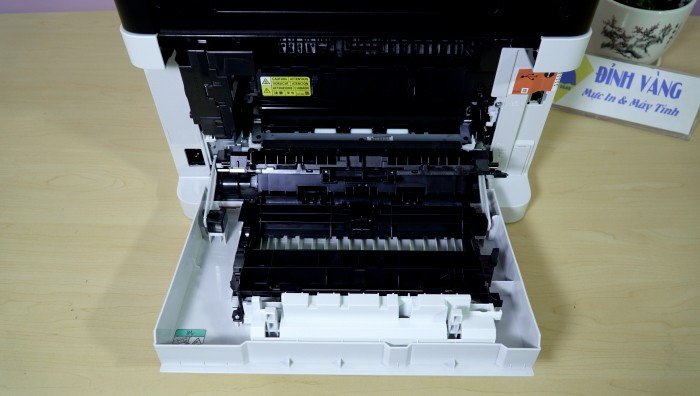 Các cổng kết nối đa dạng USB, LAN, Wifi của máy in đa chức năng Canon MF643cdw