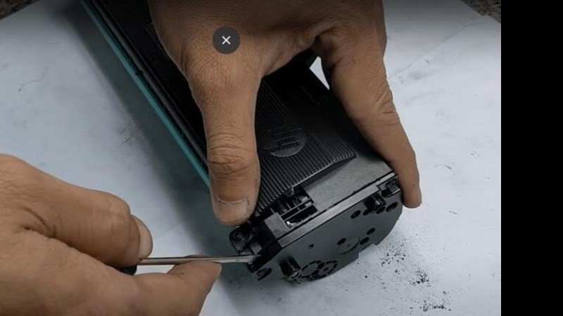 Vệ sinh và làm sạch hộp mực máy in HP trước khi nạp mực