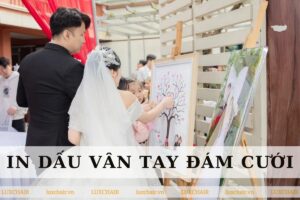 Khung tranh cây vân tay đám cưới tượng trưng cho tình yêu và sự chúc phúc