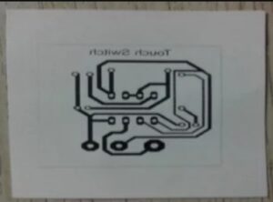 In layout mạch điện tử lên giấy bóng để chuẩn bị làm mạch in tại nhà