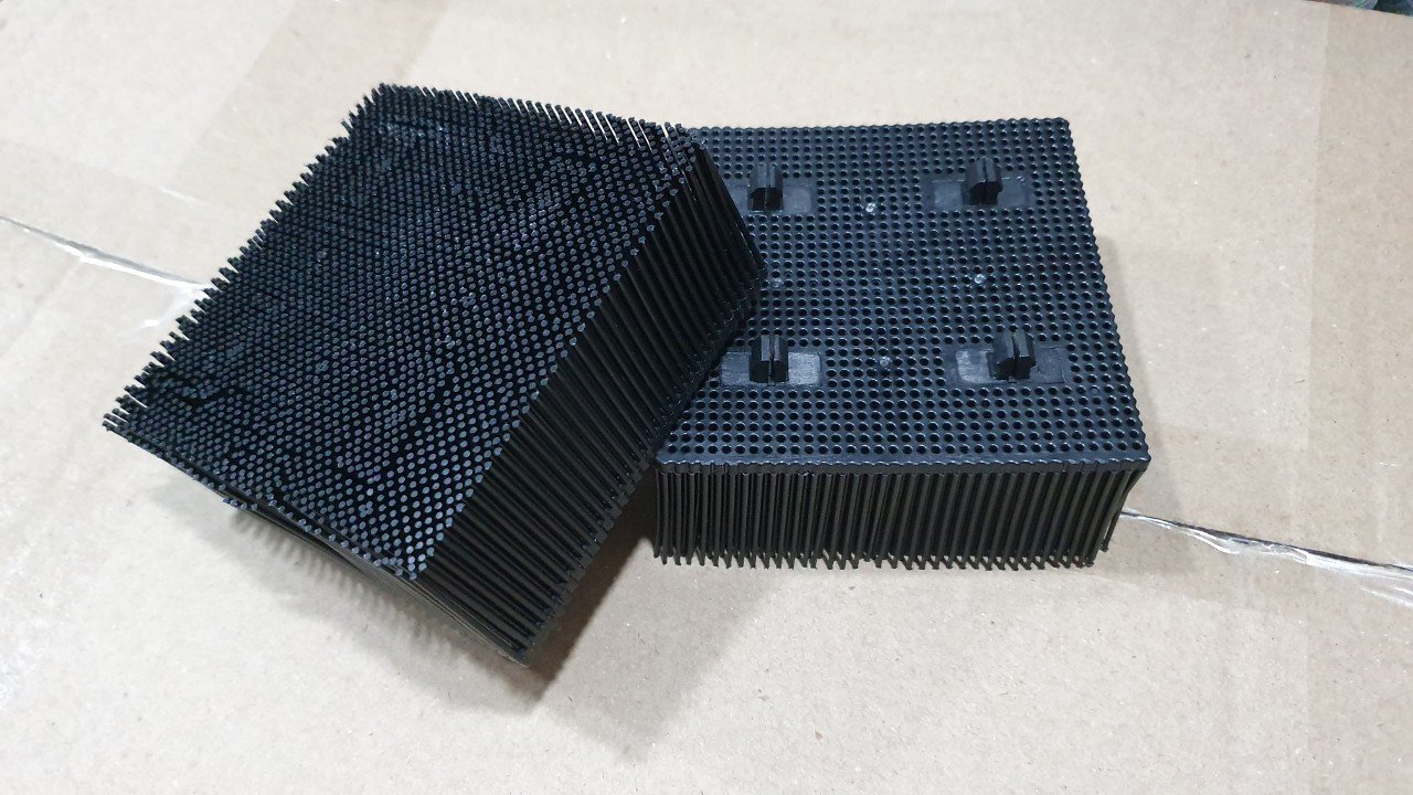 Tấm lông nhựa (bristle block) cho bàn máy cắt vải tự động Gerber