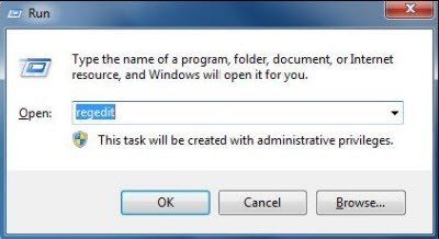 Mở Registry Editor qua hộp thoại Run trên Windows