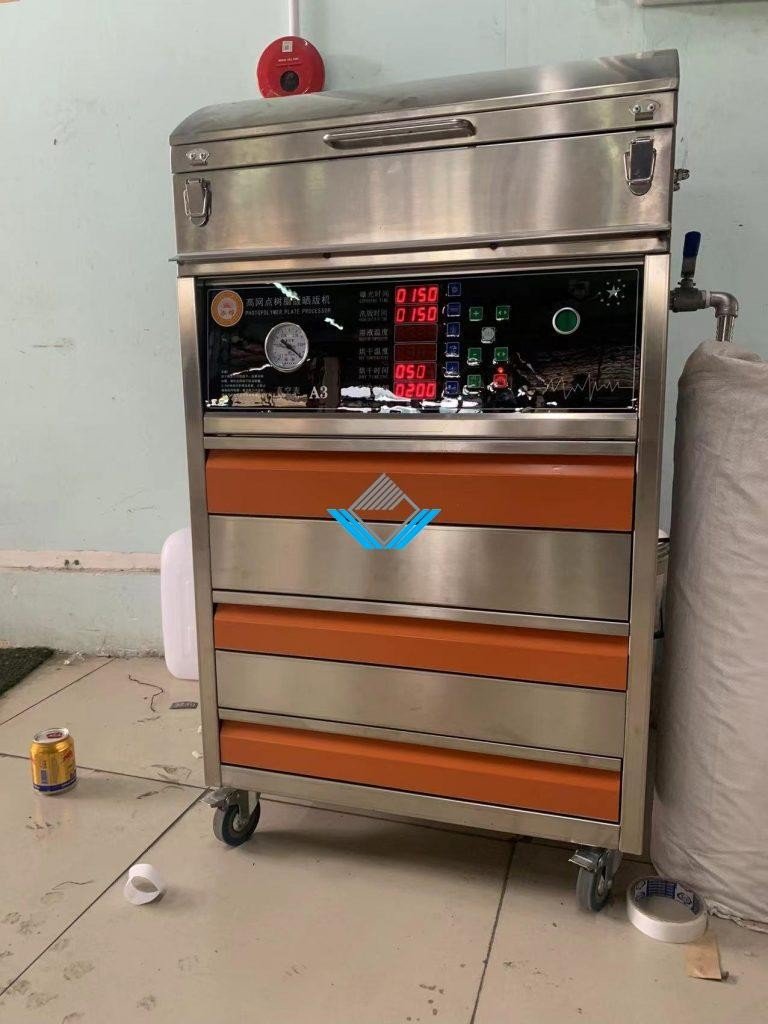 Hình ảnh thực tế máy chụp bản in Flexo A3-RJ đang hoạt động tại xưởng in Bình Dương