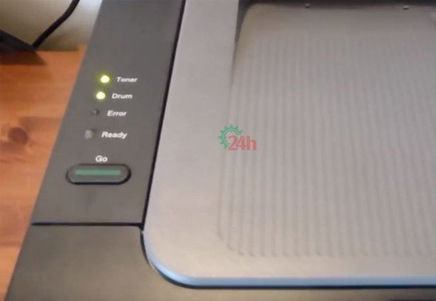Đèn Toner và Drum cùng sáng trên máy Brother 2240D báo hiệu lỗi cao áp