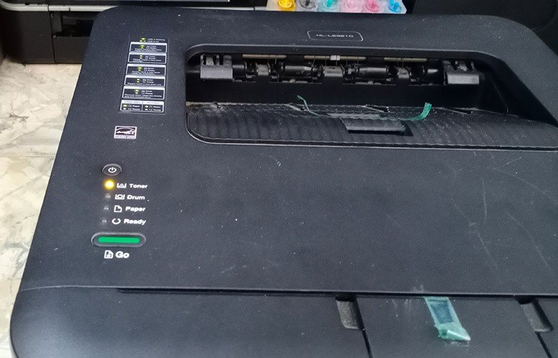 Máy in Brother thông báo mực thấp