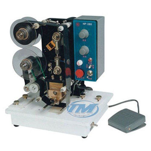 Máy in date HP 241 đang in trên bao bì sản phẩm