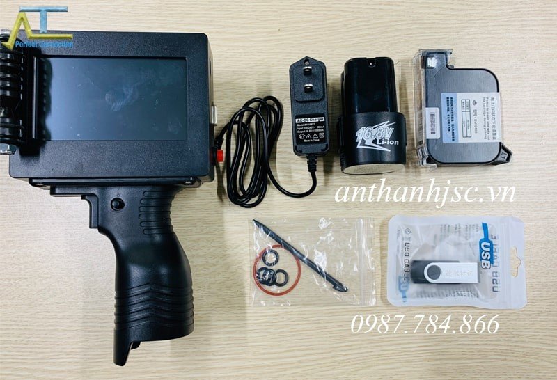 Ứng dụng máy in date cầm tay trên nhiều bề mặt sản phẩm khác nhau