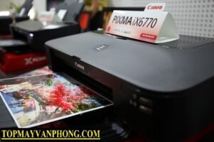 Máy in phim chế bản Canon IX6770 khổ A3 đang hoạt động