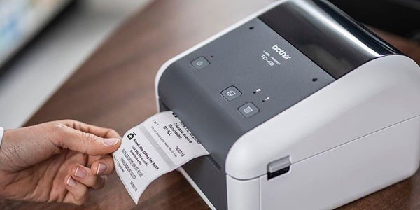 Đầu in 4 inch của máy in Brother TD-4420DN đảm bảo chất lượng bản in nhãn sắc nét và đồng đều