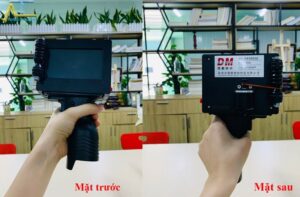 Hình ảnh minh họa hai mặt của máy in date cầm tay mini