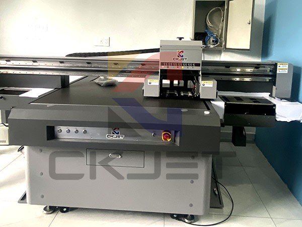 Máy in UV phẳng CK JET TF1290 chất lượng, kích thước ảnh hưởng đến giá máy in ốp lưng điện thoại cỡ vừa