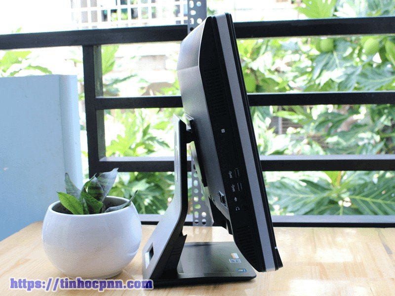 Máy tính All In One nội địa Nhật với thiết kế nhỏ gọn, tối ưu không gian làm việc