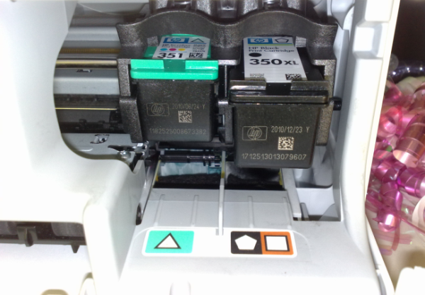 Hộp mực máy in chính hãng và chi phí đắt đỏ liên quan đến máy in đắt nhất thế giới