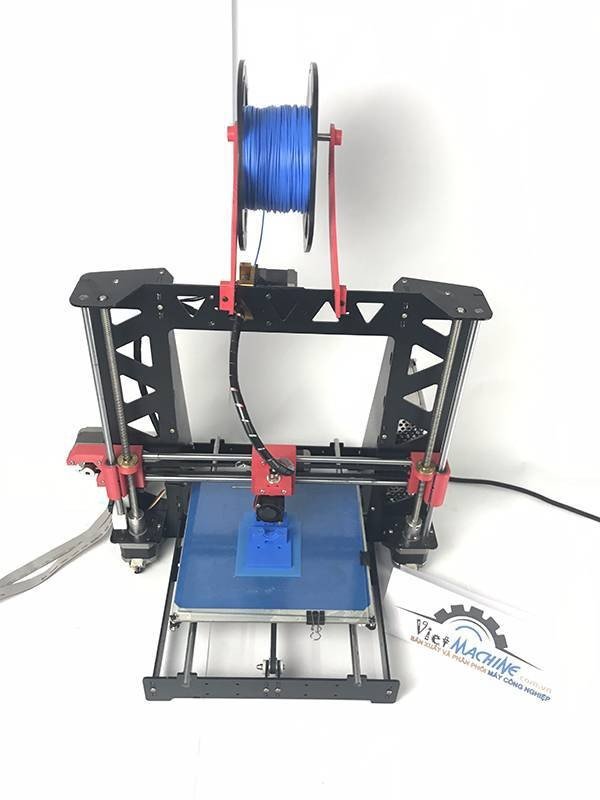 Máy in 3D Prusa i3 khung thép hoạt động bền bỉ và ổn định