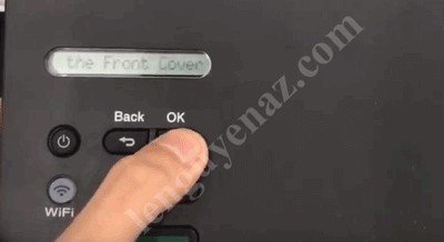 Màn hình LCD máy in Brother HL-L2366DW hiển thị 'front cover open' khi thực hiện reset drum
