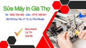 Kỹ thuật viên kiểm tra chẩn đoán lỗi máy in