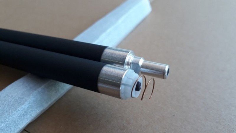 Trục từ máy in kéo mực từ khoang chứa