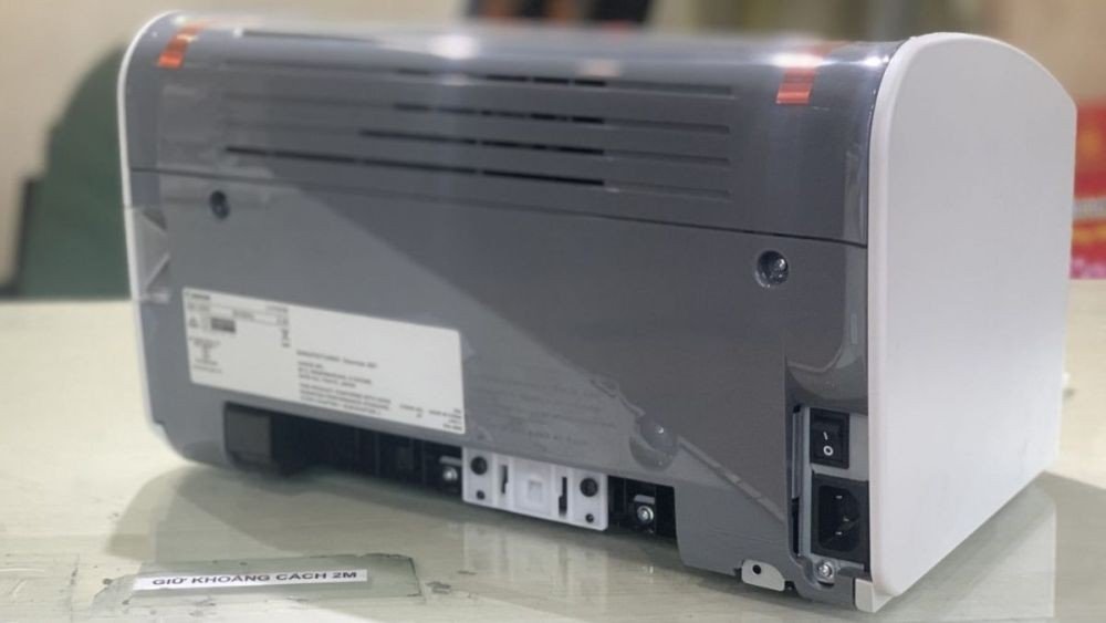 Cắm trực tiếp cáp vào cổng USB máy tính