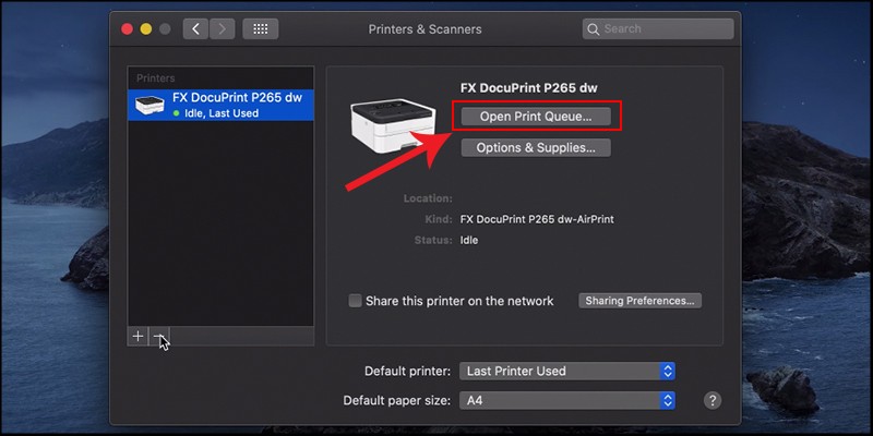 Cửa sổ Printers & Scanners trên Mac hiển thị nút Open Print Queue cho máy in HP