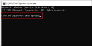 Giao diện Command Prompt với lệnh net stop spooler để ngưng dịch vụ in trên máy HP