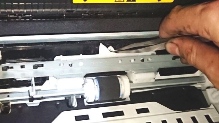 Lỗi Máy In Báo Kẹt Giấy: Nguyên Nhân & Cách Khắc Phục