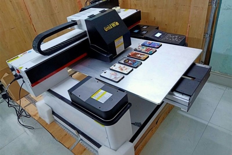 Giá Máy In UV Apex 4060: Báo Giá & Yếu Tố Cần Biết