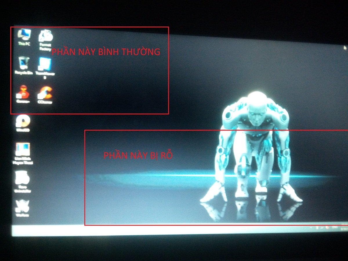 Màn hình máy tính bị rỗ với các dải bóng mờ