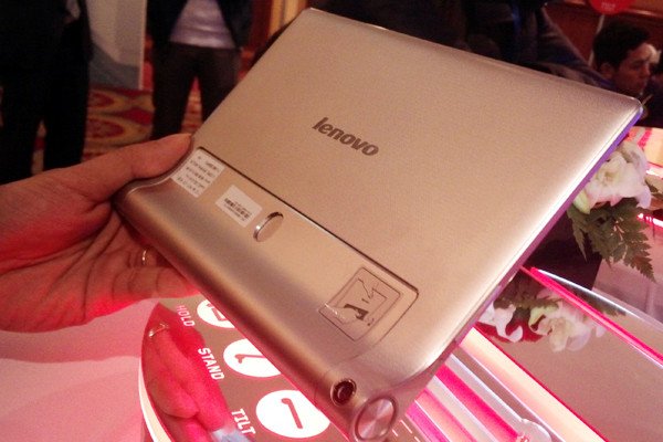 Dòng máy tính bảng Lenovo YOGA Tablet 2