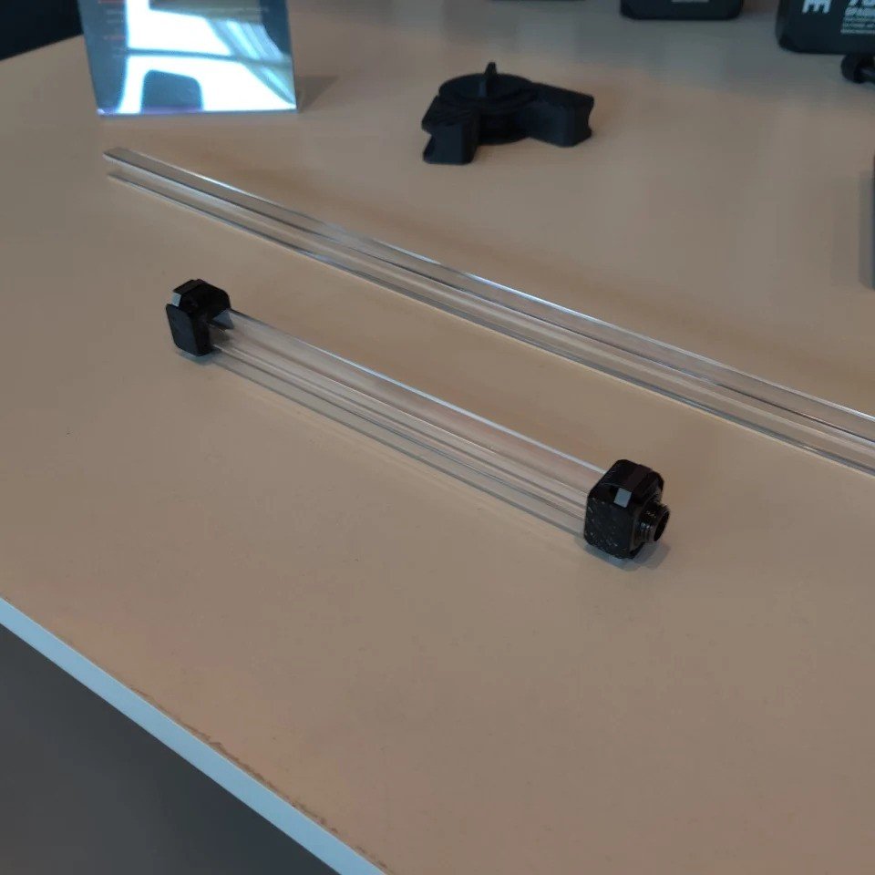 Các phụ kiện cho ống acrylic vuông của Cooler Master Mythril